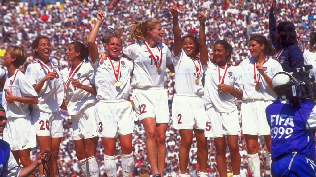 The TV ratings for this final surpassed those of the NBA Finals and the World Series in 1999